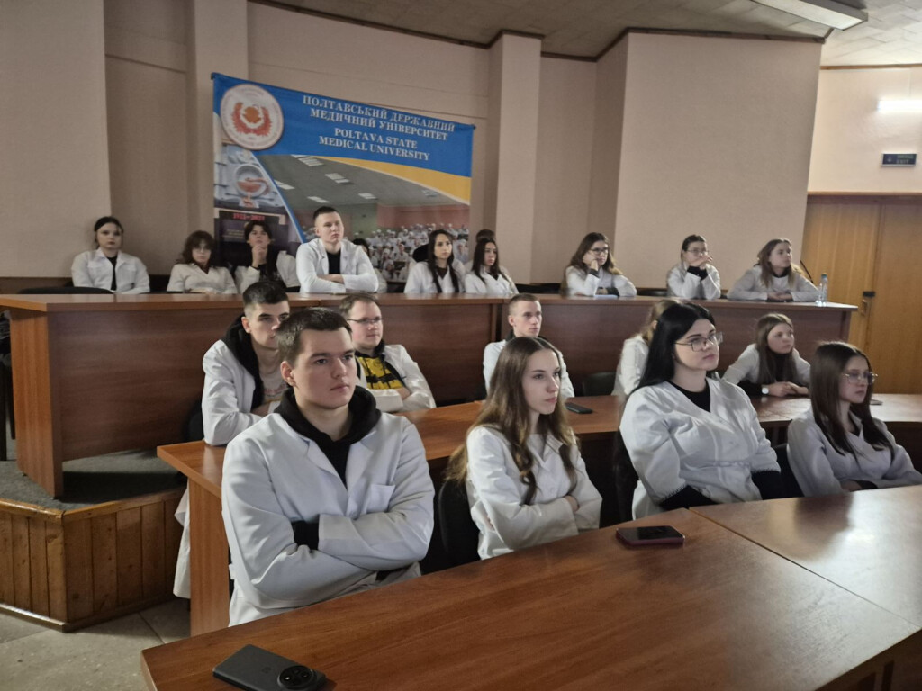 «Берегині у пікселі: історії випускниць та співробітниць ПДМУ, які стали на захист України»