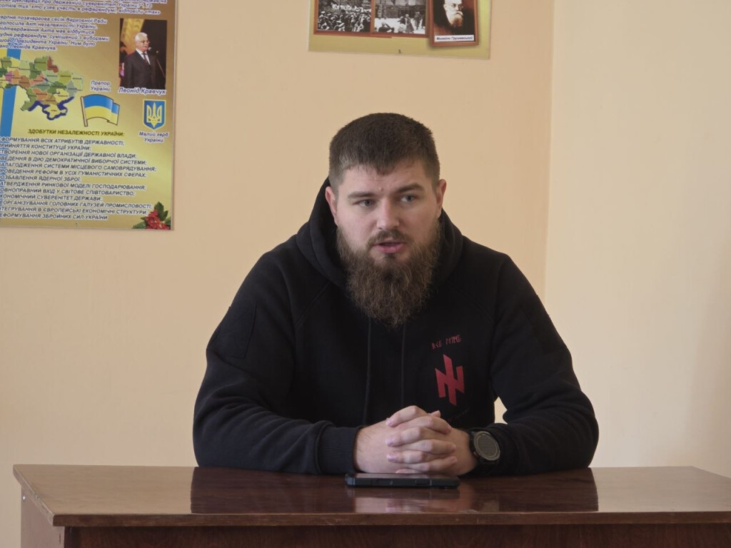 Зустріч-бесіда із відомим громадським діячем Георгієм Сьоміним