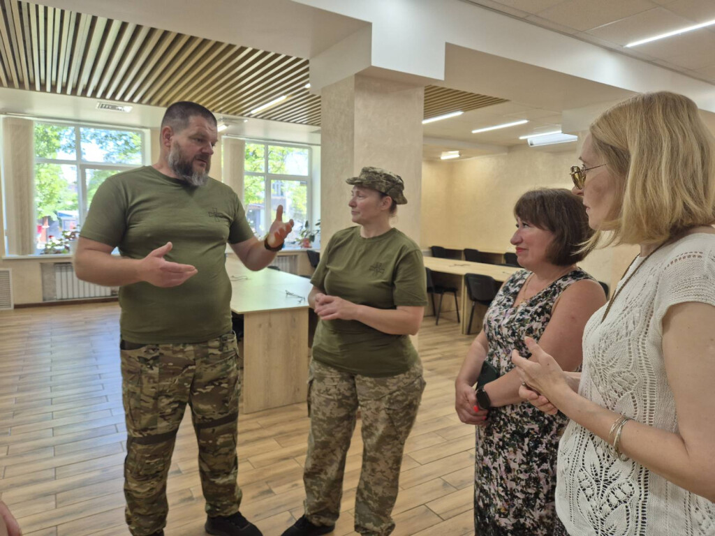 Від бойового досвіду до академічних знань: зустріч із військовими медиками