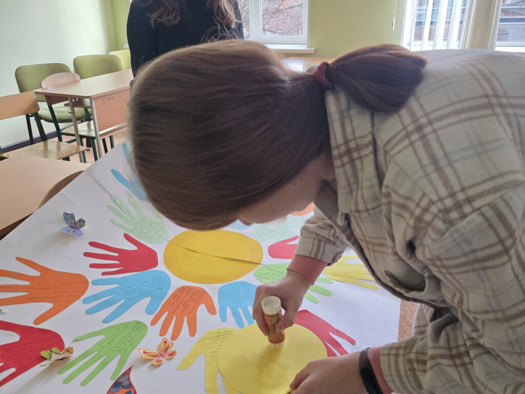 РОБИ ДОБРО ЩОДНЯ І ТИ ПОБАЧИШ ЯК СВІТ НАВКОЛО РОЗКВІТАЄ!