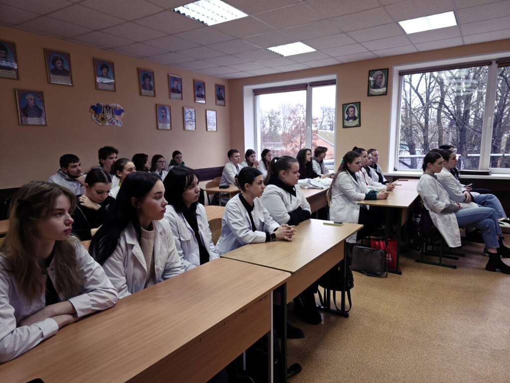 Сучасні виклики «гібрідної війни»