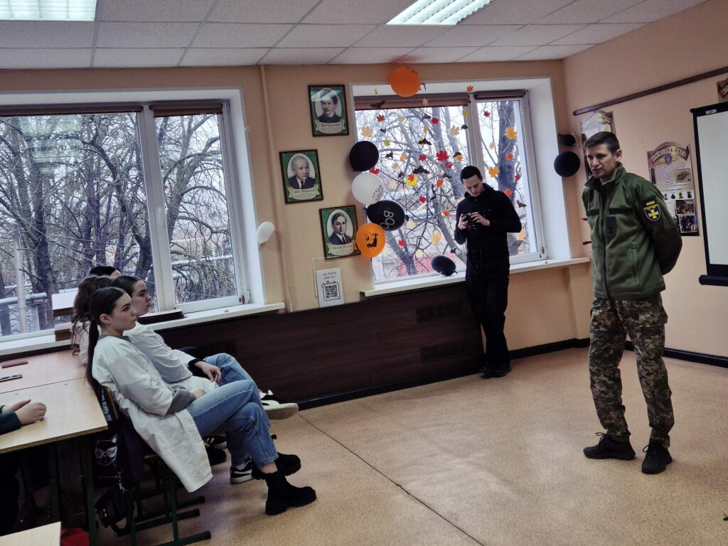 Сучасні виклики «гібрідної війни»