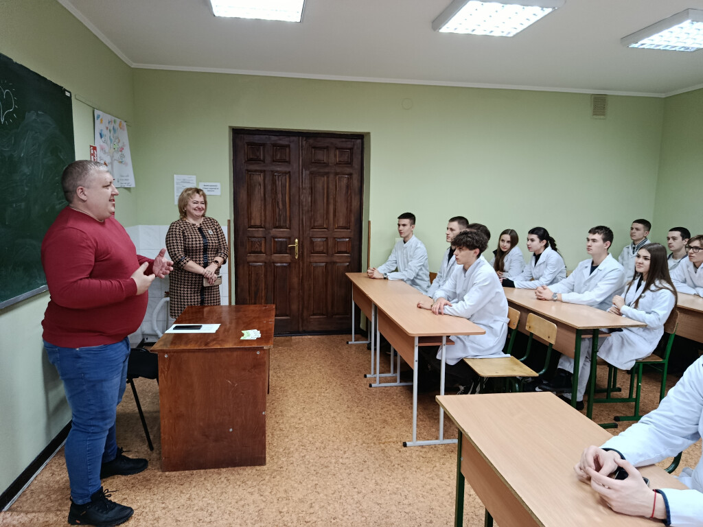 Торгівля людьми – одна із сучасних форм рабства