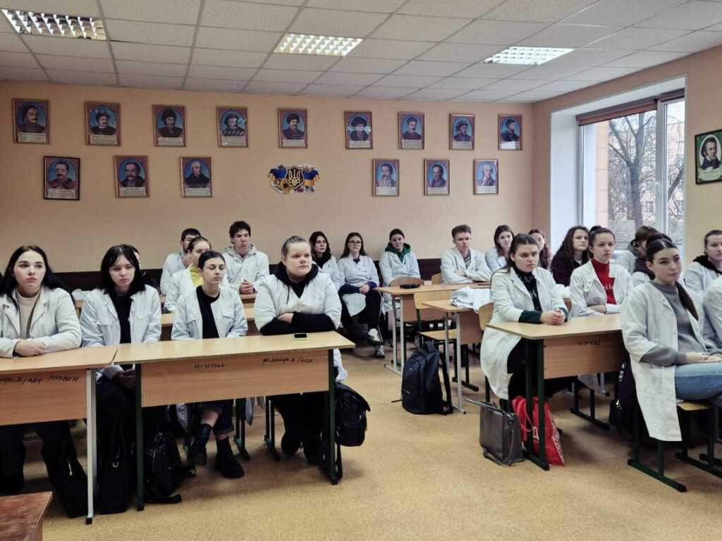 Сучасні виклики «гібрідної війни»