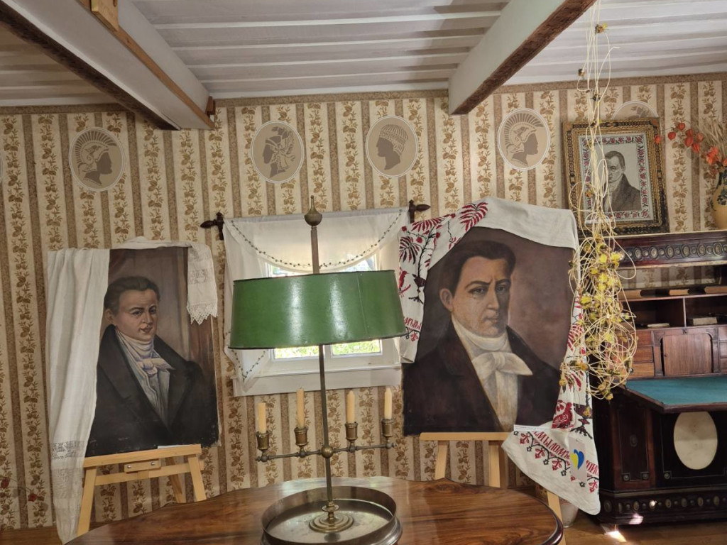 Екскурсія до Музею-садиби І. П.Котляревського.